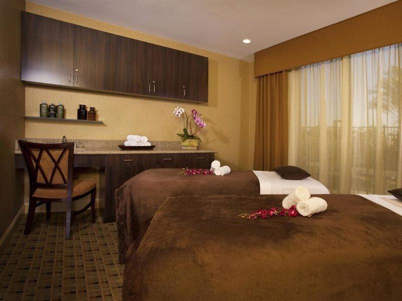 Ayres & Moreno Valley/riverside Hotel